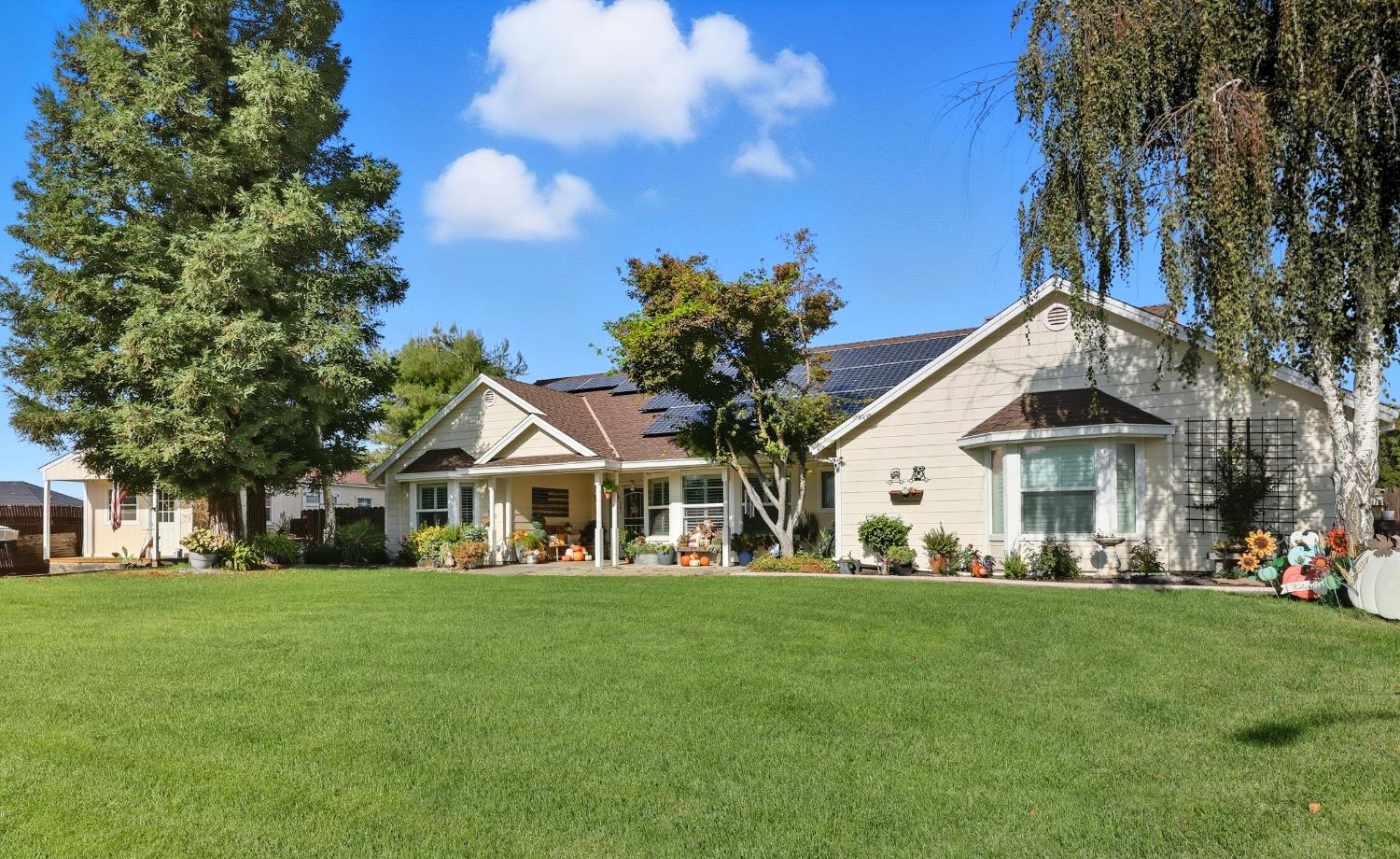 Beautifully staged Merced living room boosting home value.